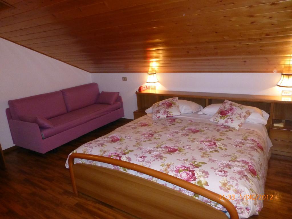 Hotel San Giovanni Vigo di Fassa Phòng bức ảnh