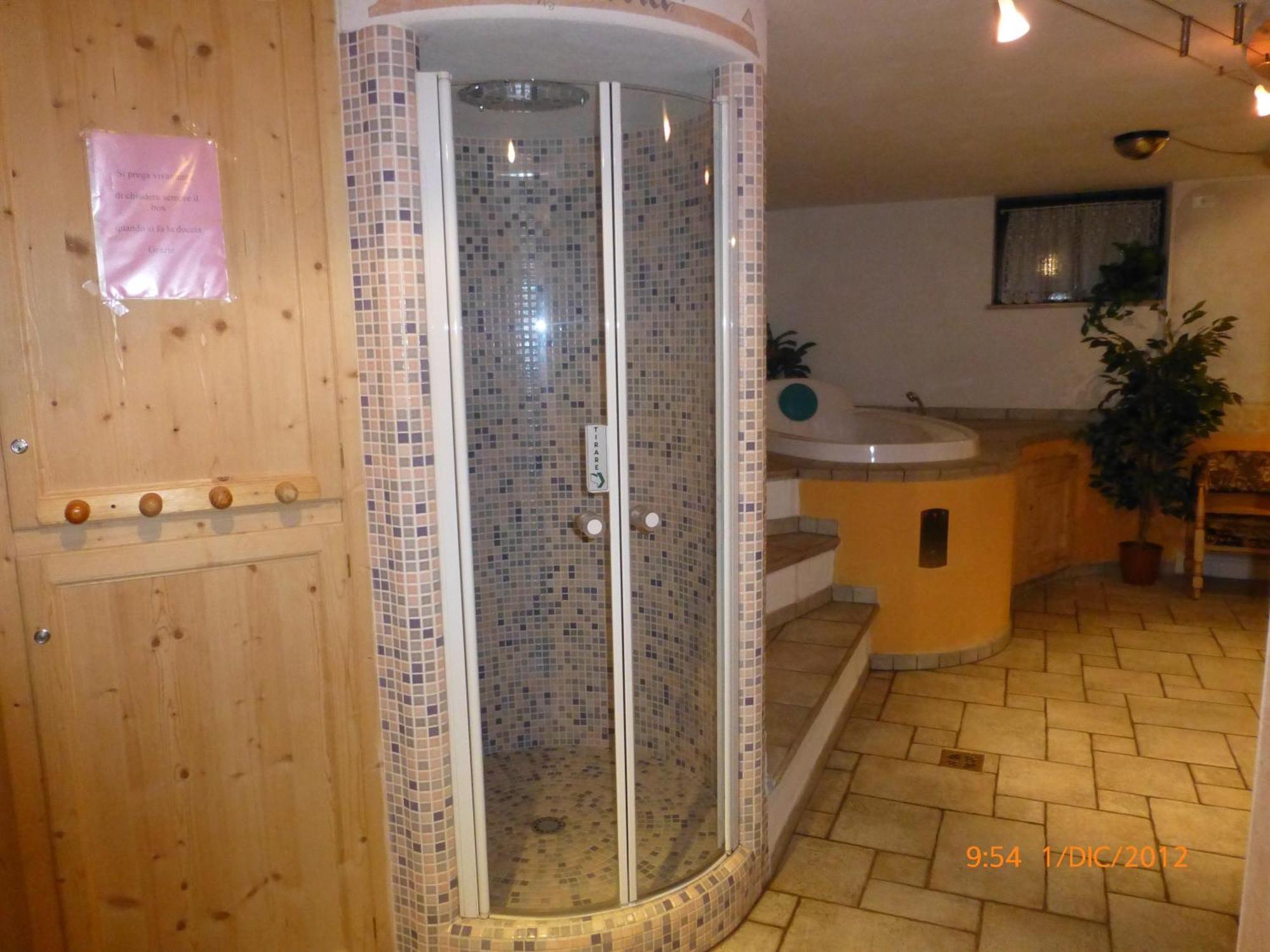 Hotel San Giovanni Vigo di Fassa Ngoại thất bức ảnh
