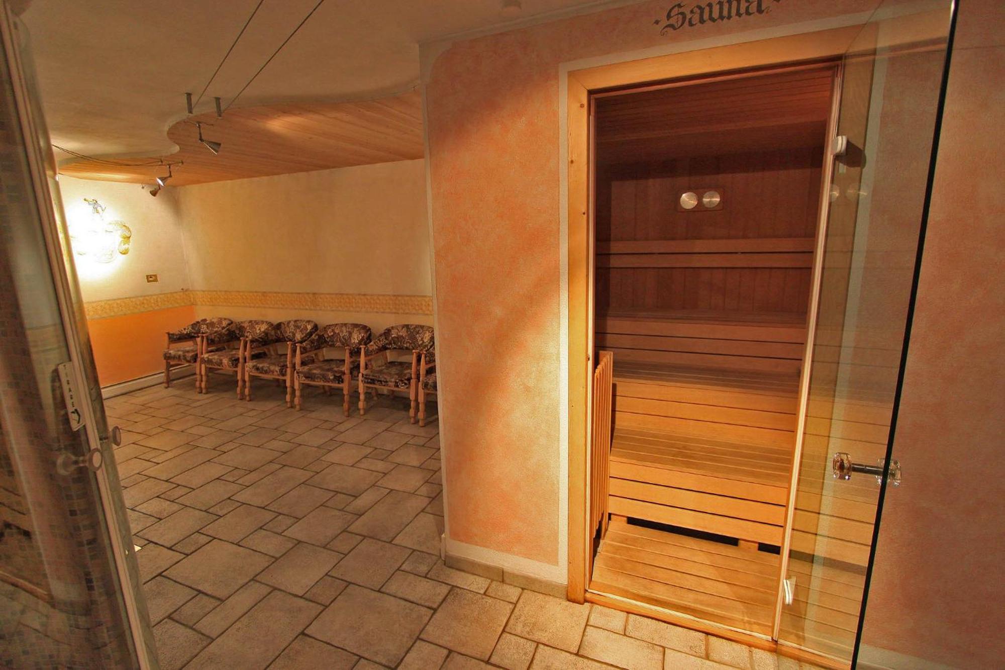 Hotel San Giovanni Vigo di Fassa Ngoại thất bức ảnh