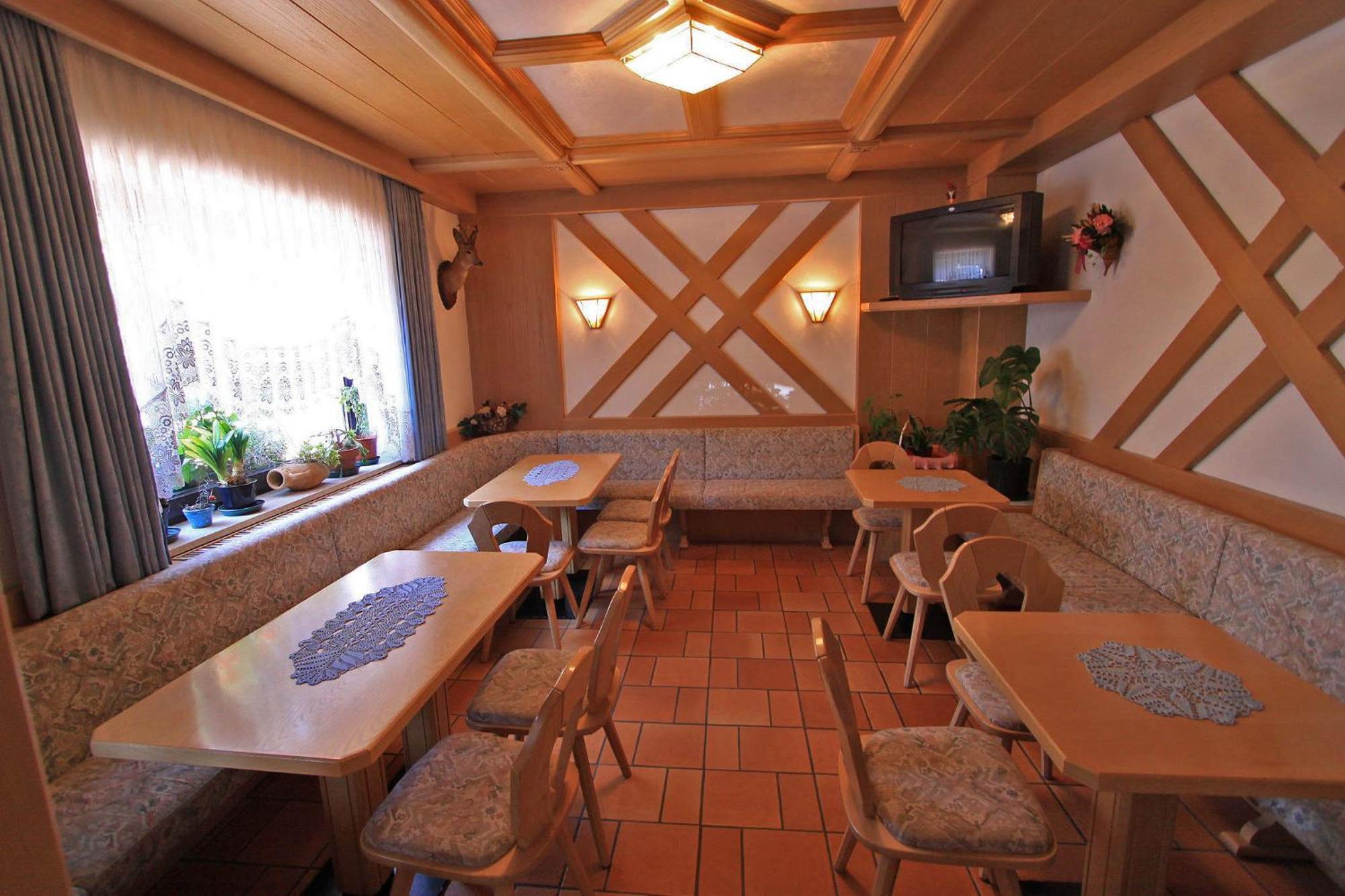 Hotel San Giovanni Vigo di Fassa Ngoại thất bức ảnh