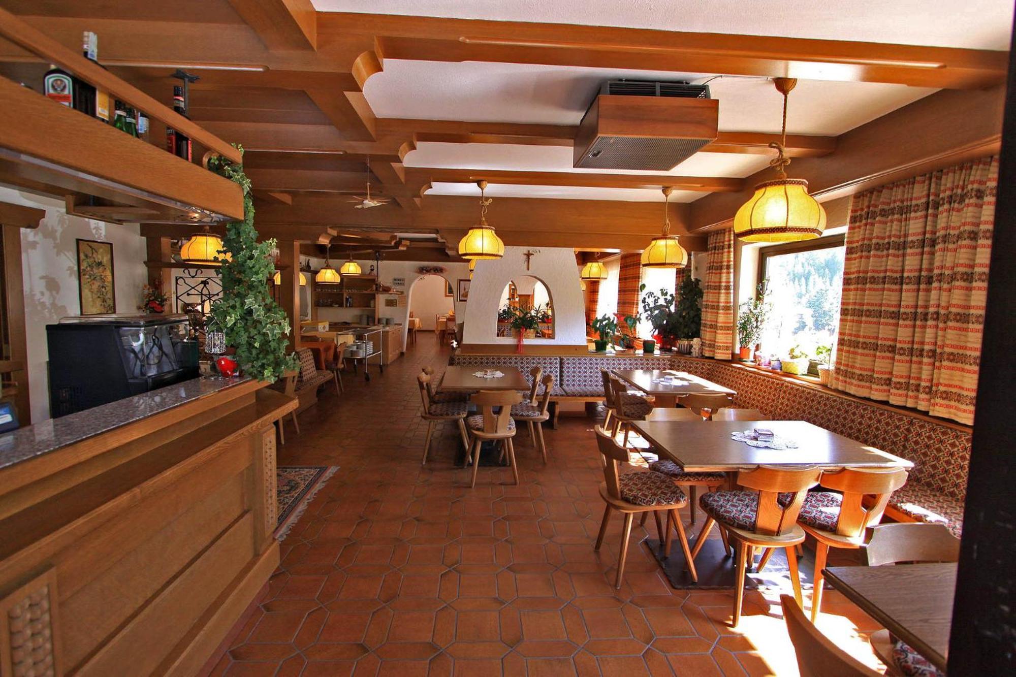 Hotel San Giovanni Vigo di Fassa Ngoại thất bức ảnh