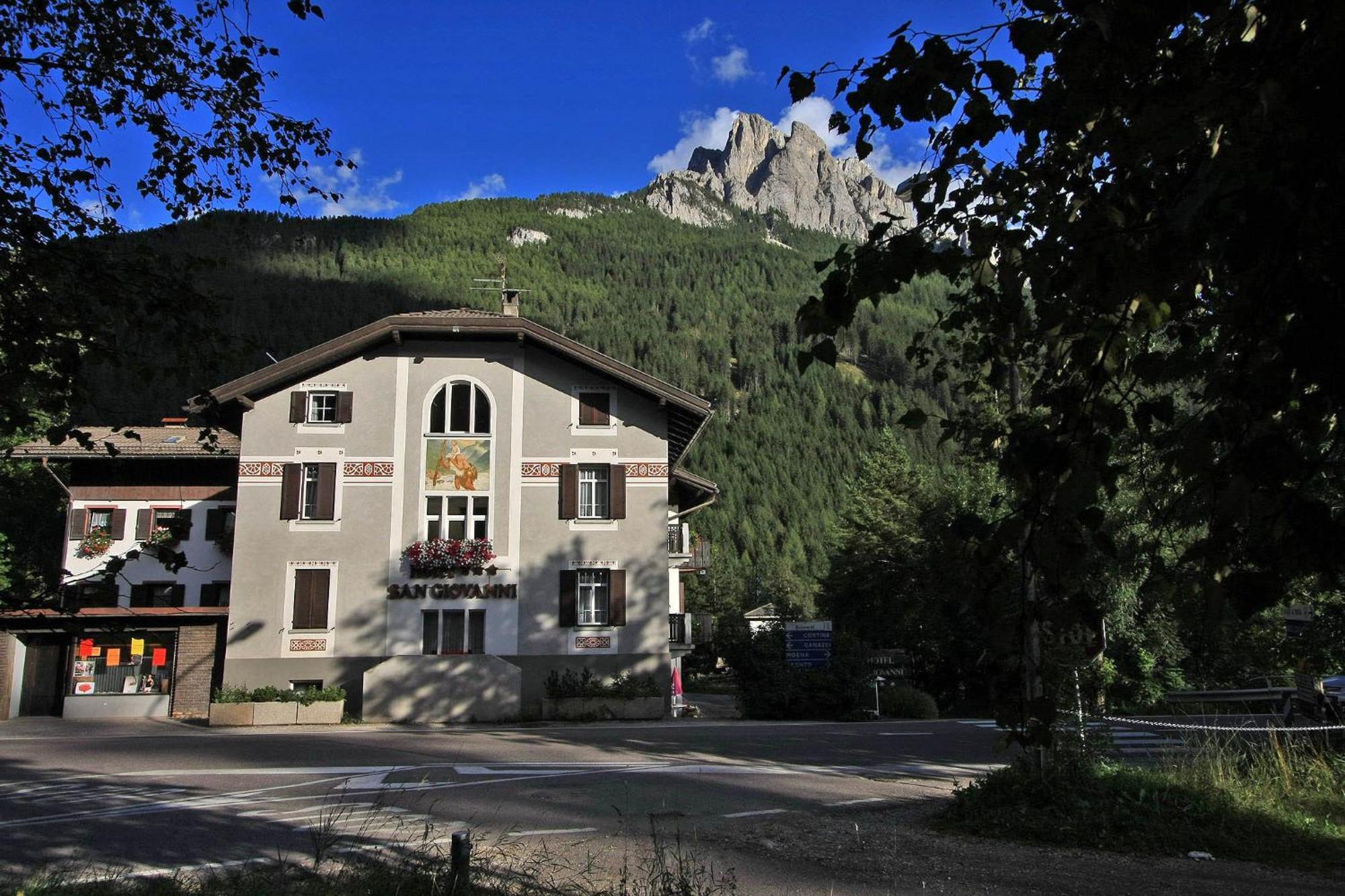 Hotel San Giovanni Vigo di Fassa Ngoại thất bức ảnh
