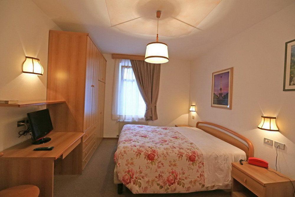Hotel San Giovanni Vigo di Fassa Ngoại thất bức ảnh