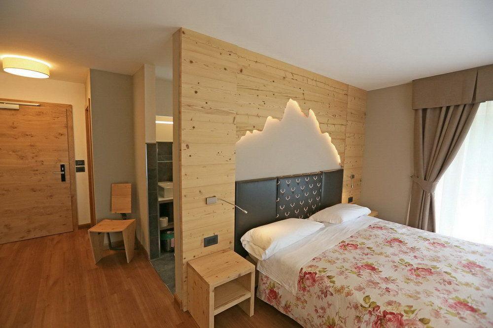 Hotel San Giovanni Vigo di Fassa Ngoại thất bức ảnh