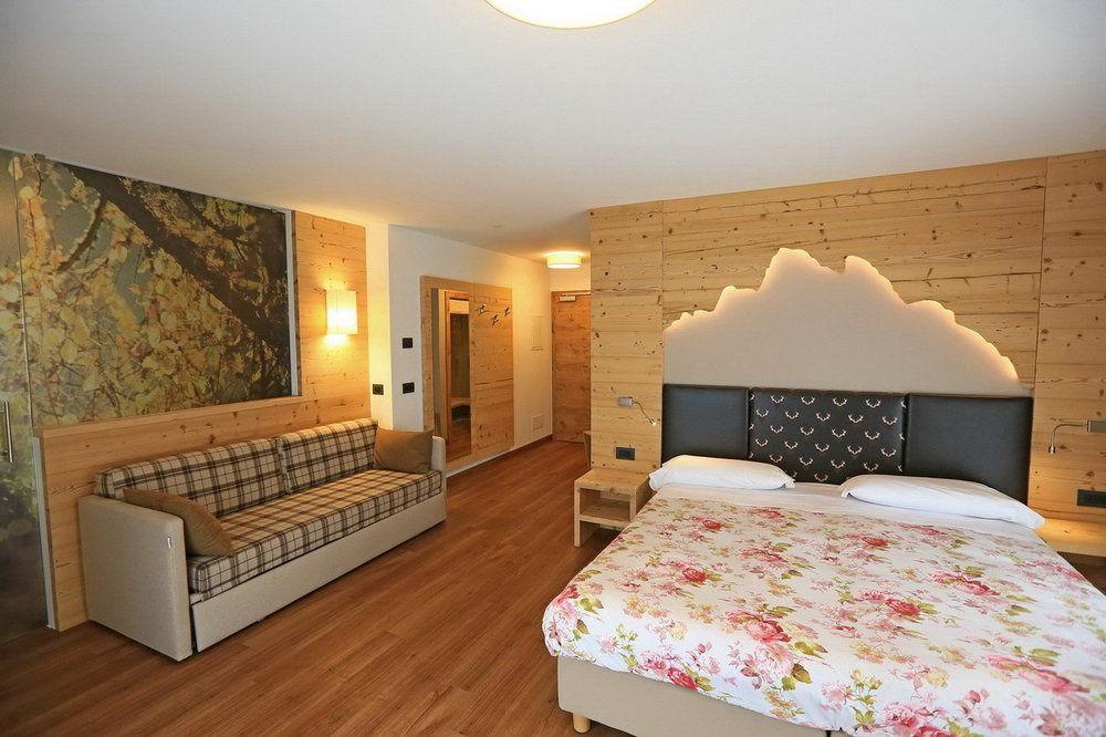 Hotel San Giovanni Vigo di Fassa Ngoại thất bức ảnh
